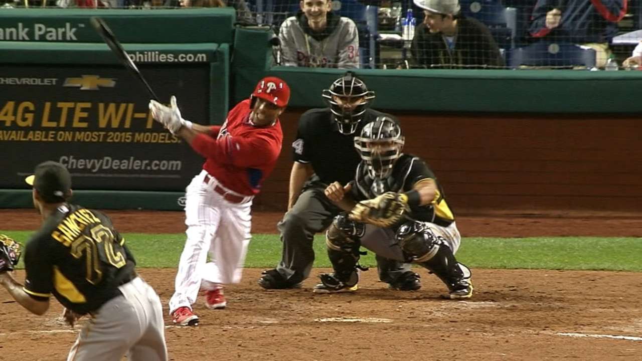 Blue Jays acquire Ben Revere
