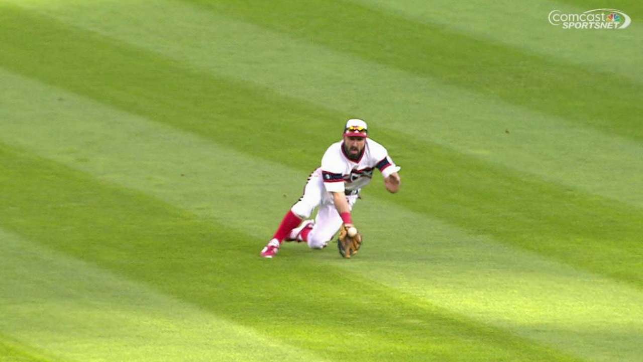 Eaton's diving grab
