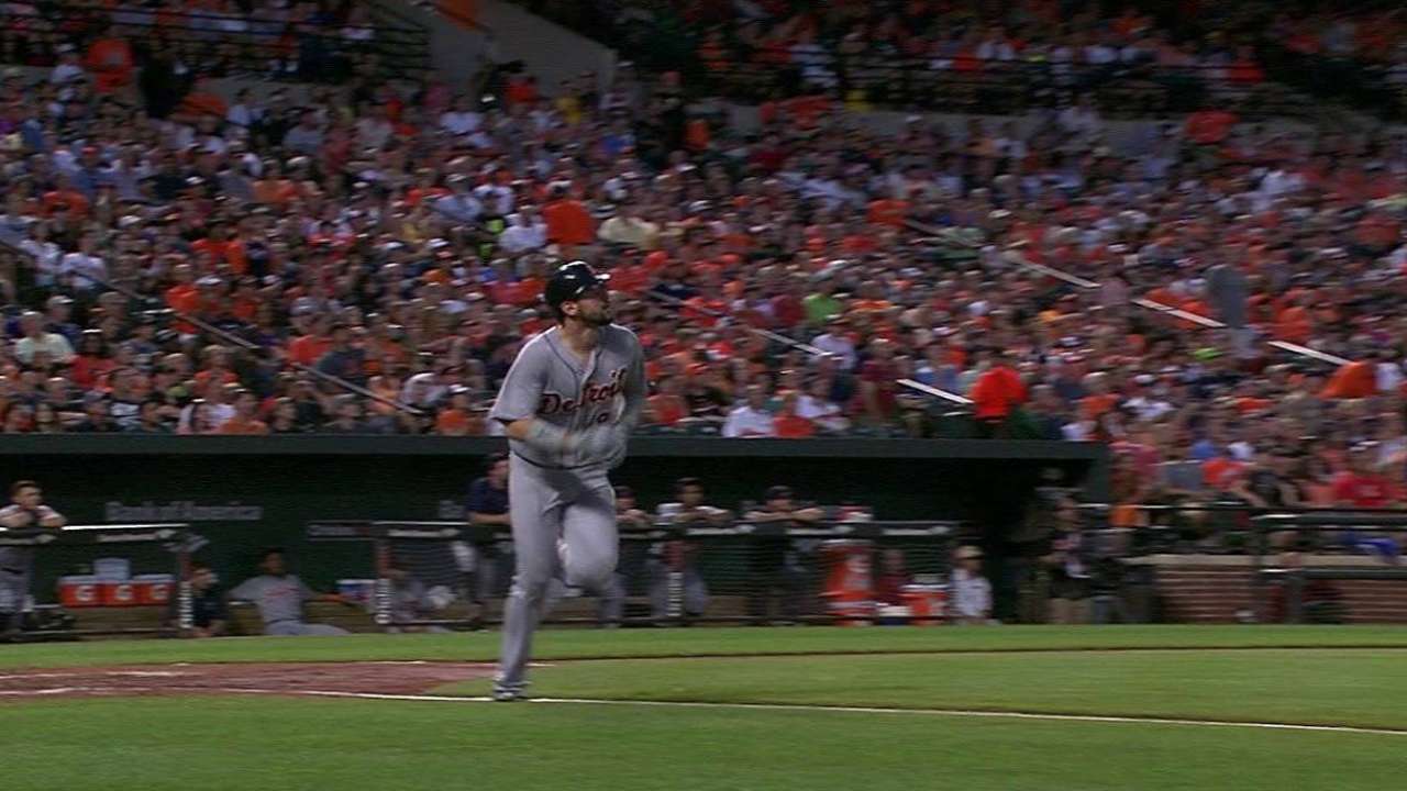 Castellanos' two-run homer