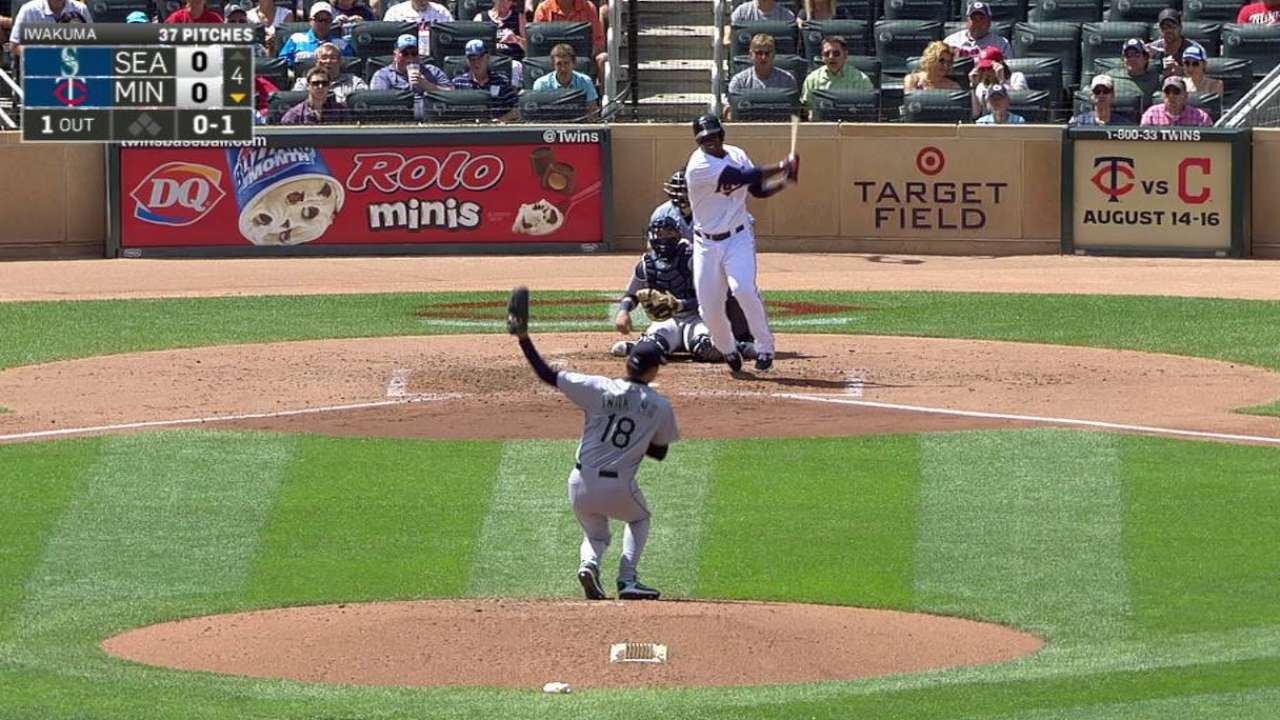 Iwakuma snags comebacker
