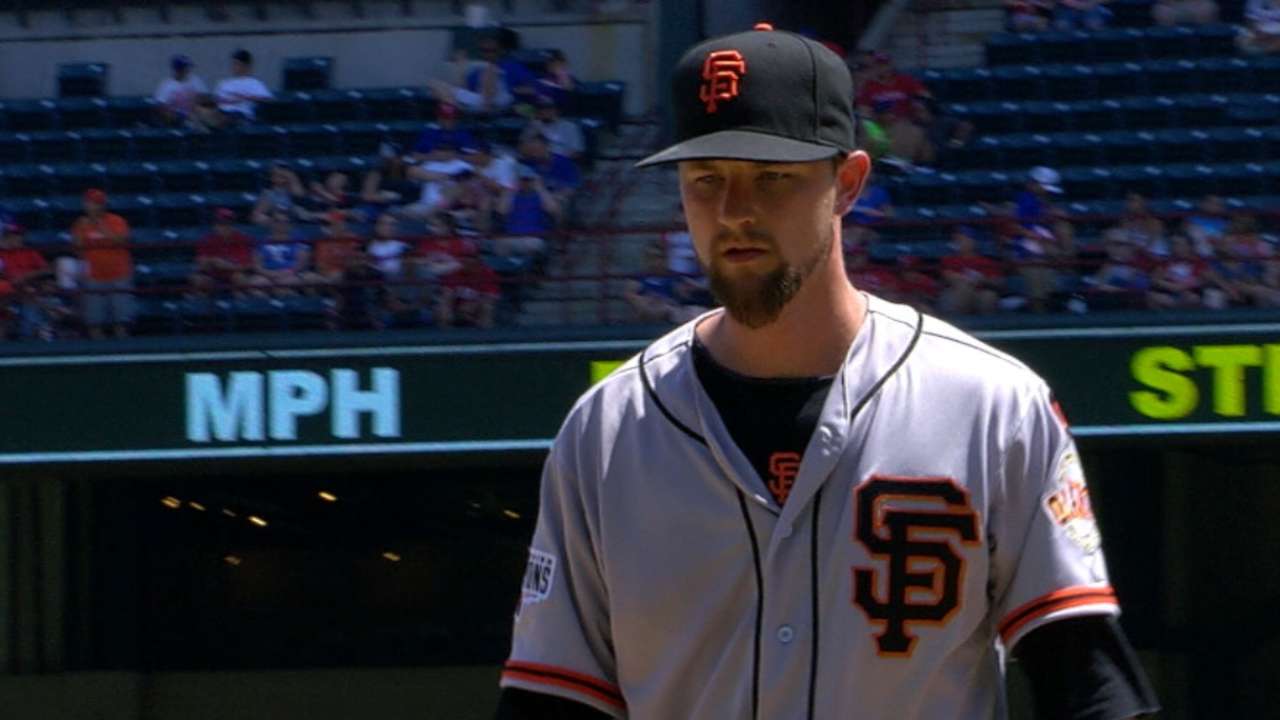 Leake draws raves despite losing SF debut