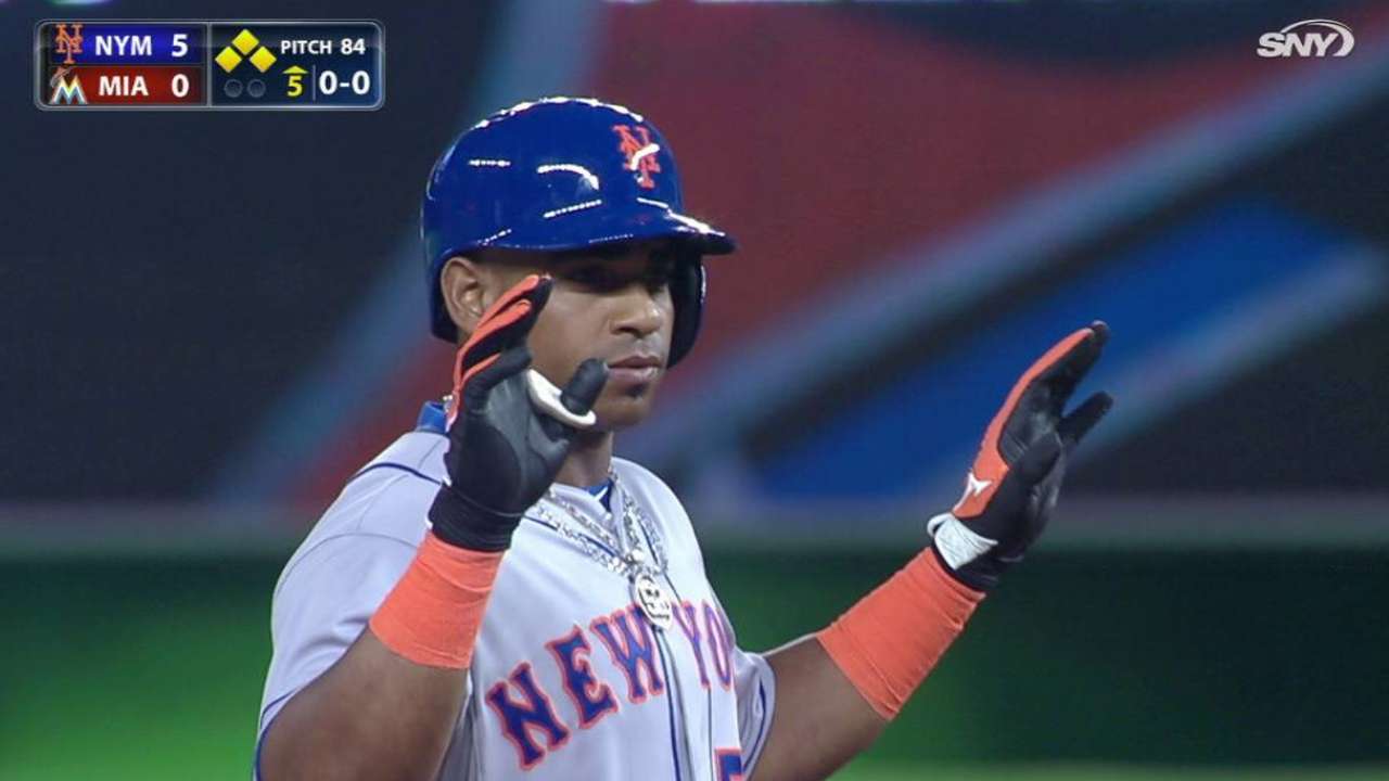 Yoenis Céspedes y Bartolo Colón catapultaron a Mets a la cima
