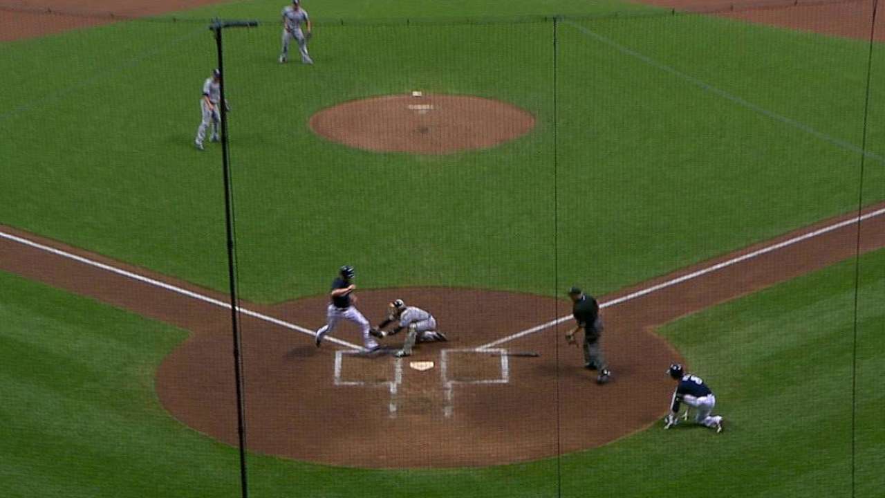 Nelson domina a S.D. y saca del bache a Milwaukee