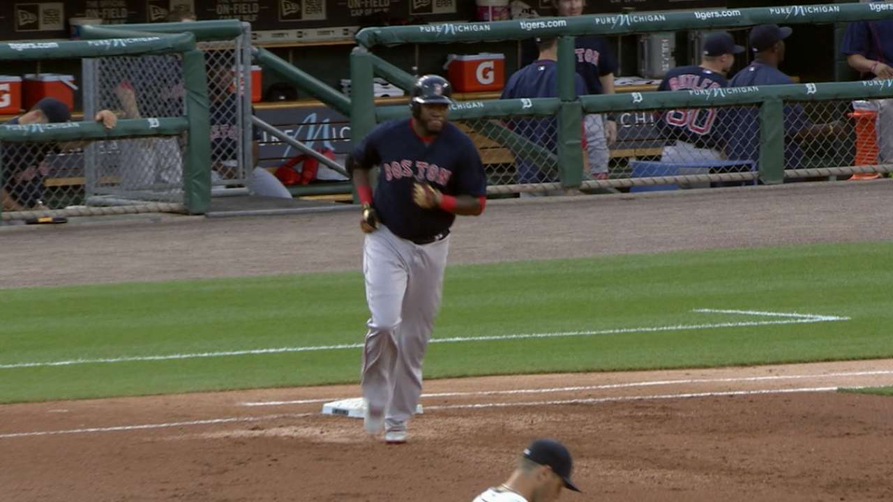 Papi's homer propels Sox to win over Tigers