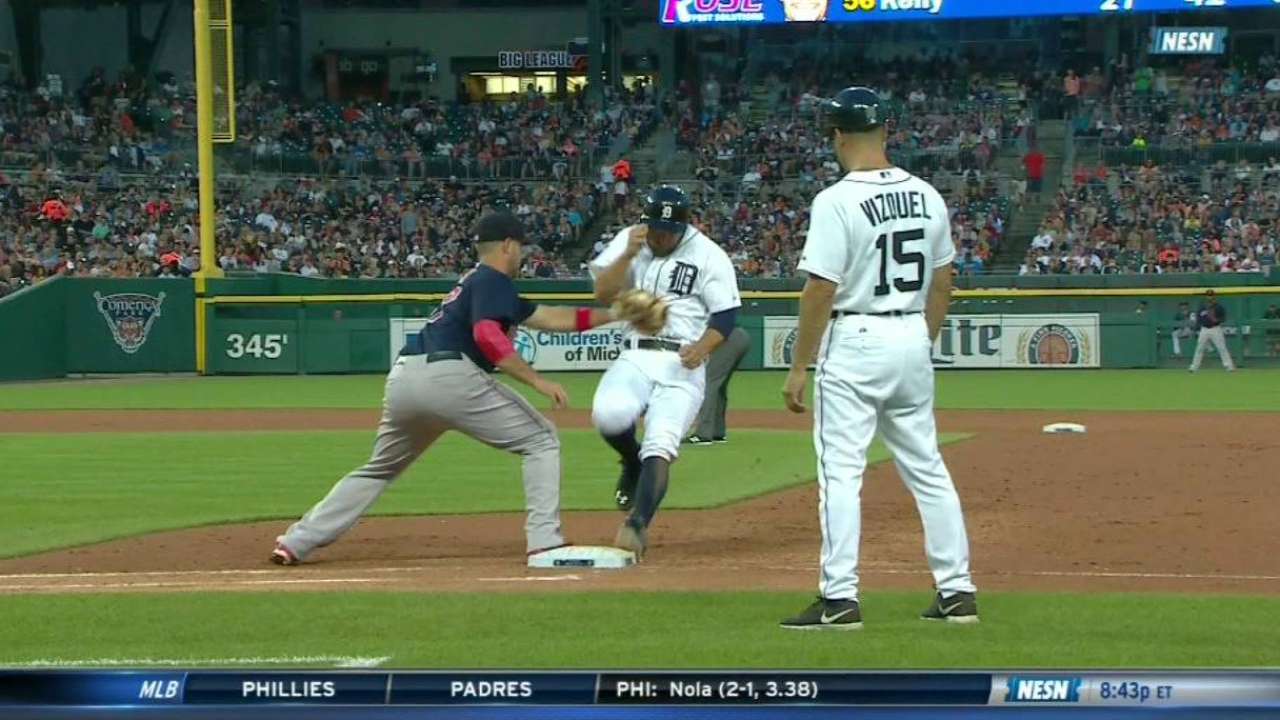 Kelly gets pickoff after review