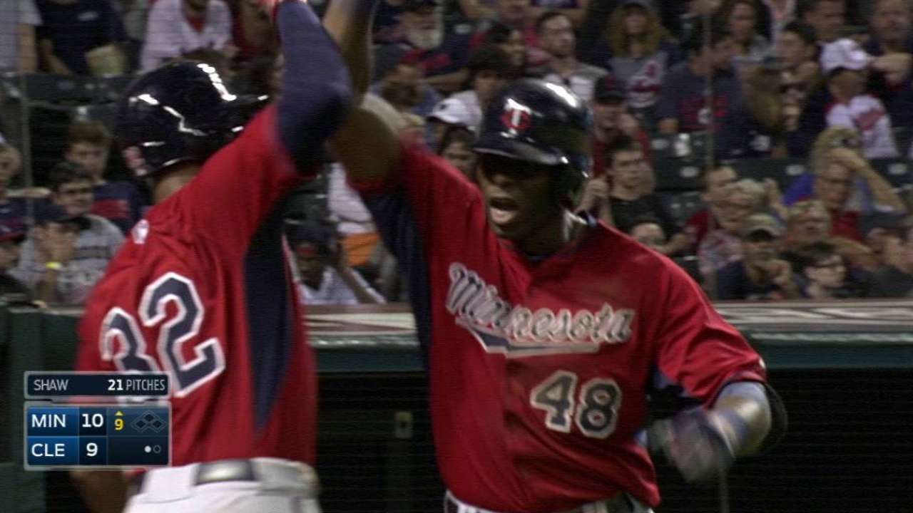 Hunter's go-ahead homer in 9th