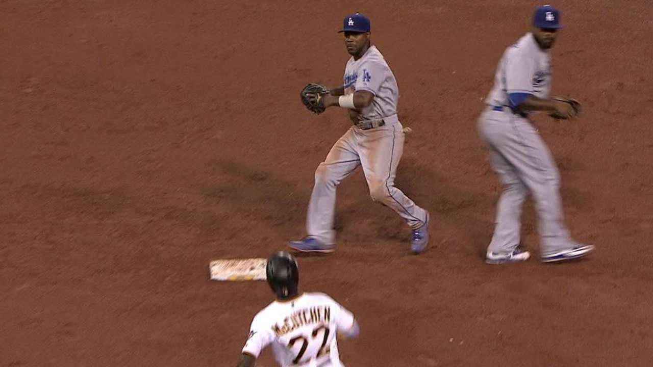 Dodgers in good hands of steady vet Rollins
