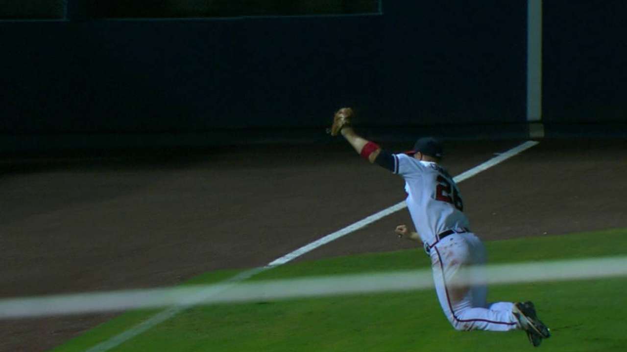 Angels claim Cunningham from Braves