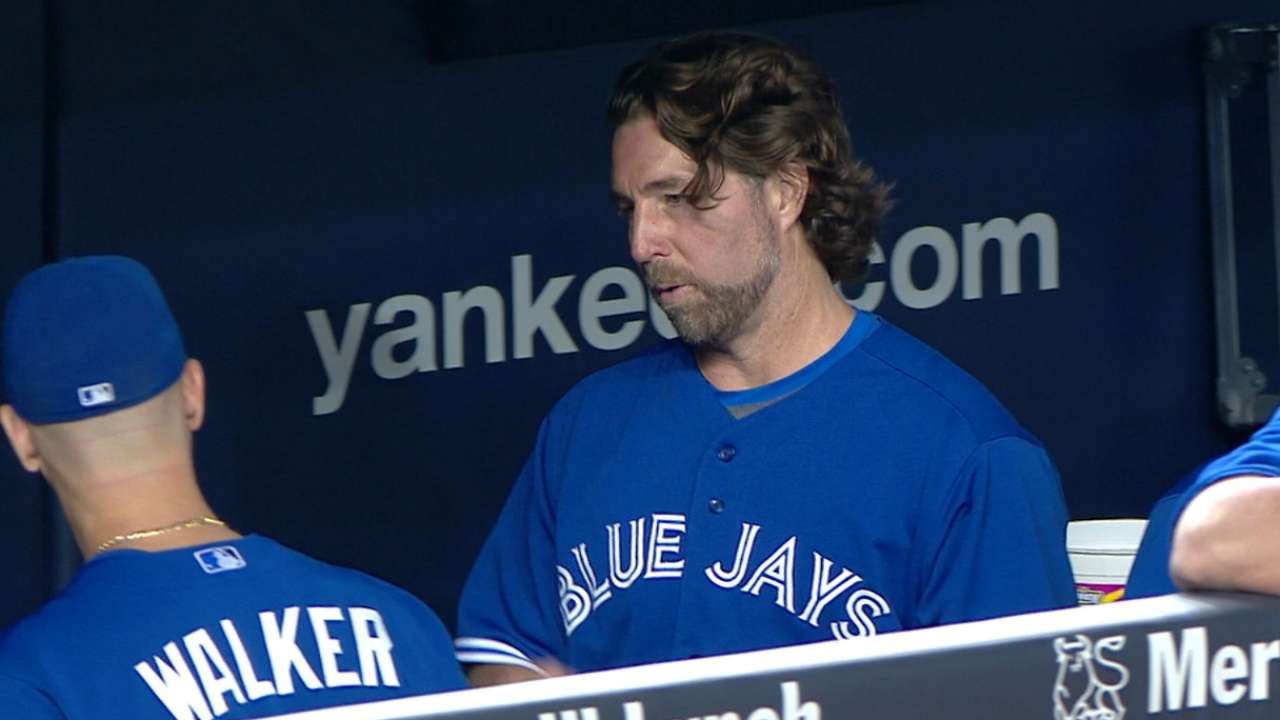 Dickey's strong outing