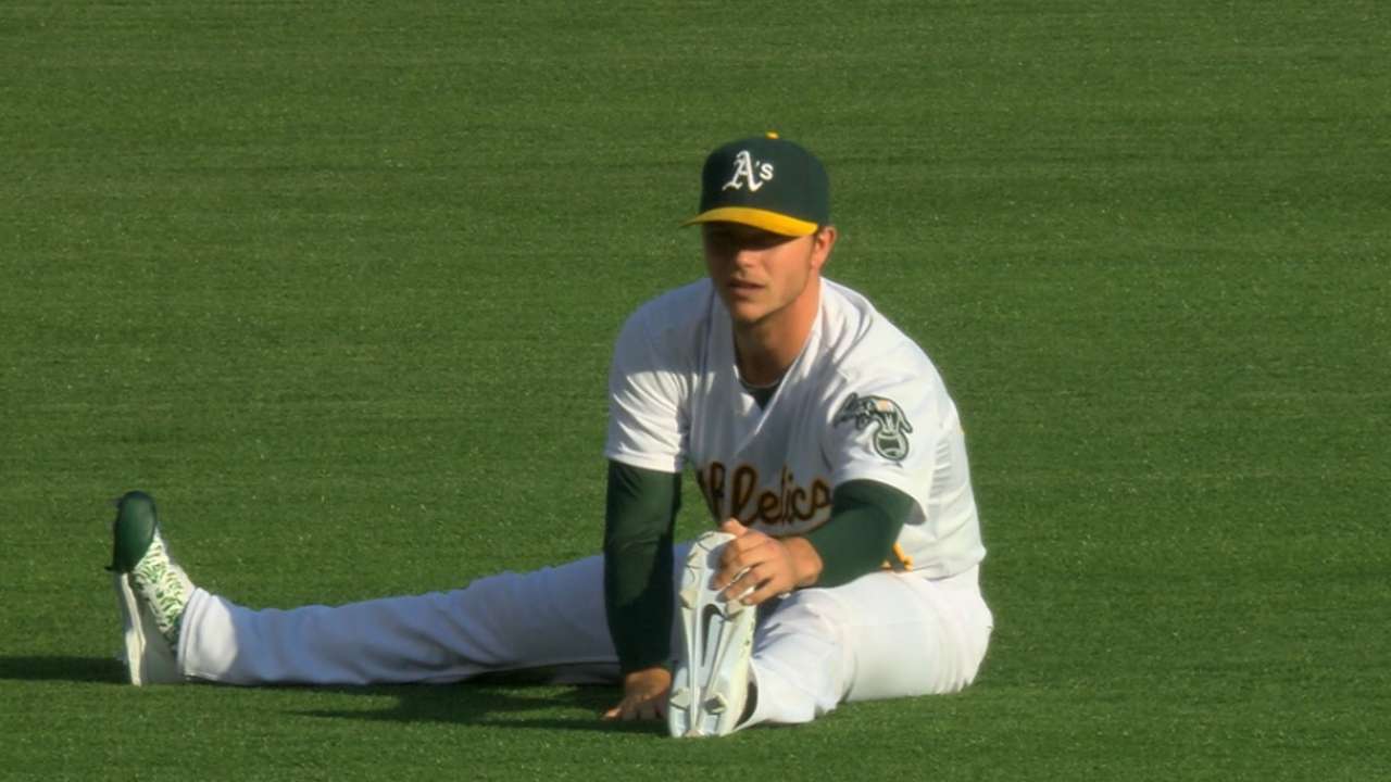 Gray plays catch pain-free, could start Monday