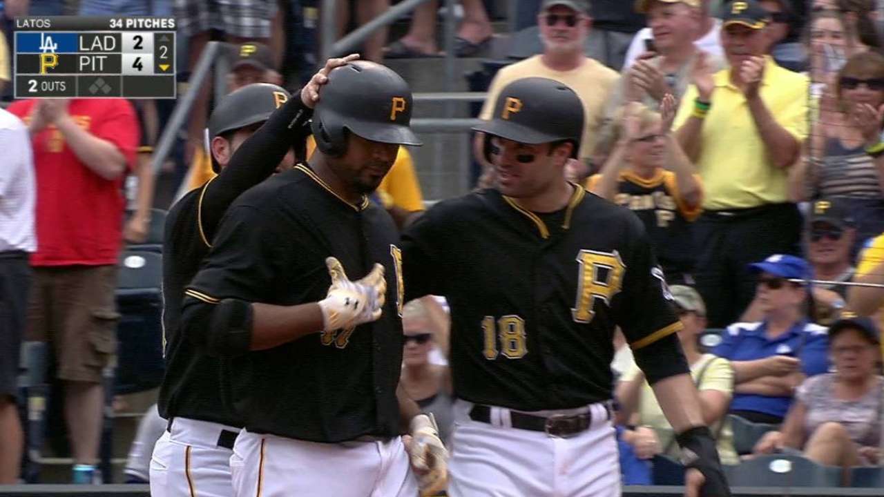 Liriano conectó su 1er HR en MLB y los Piratas anestesiaron a los Dodgers
