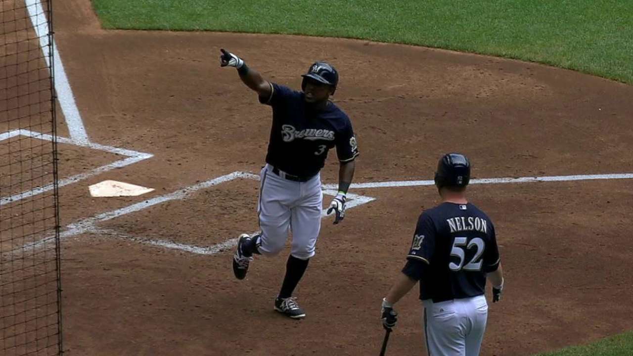 Herrera's solo homer
