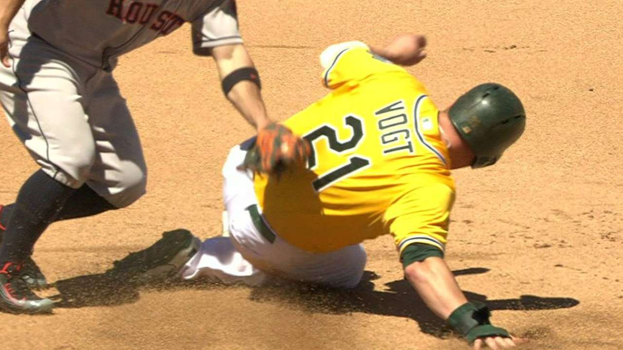 Astros nab Vogt at second