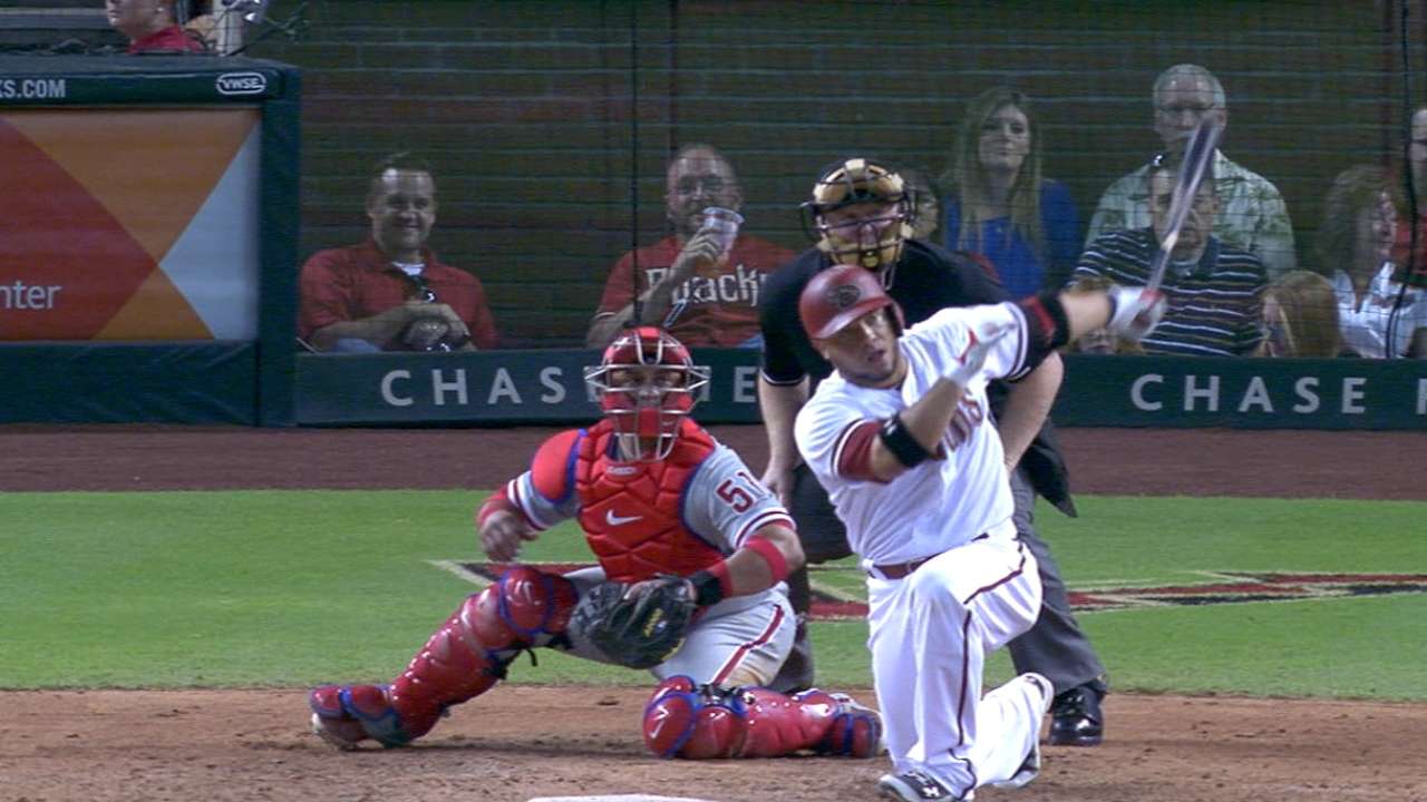 D-backs post 6-run sixth, pound Phillies