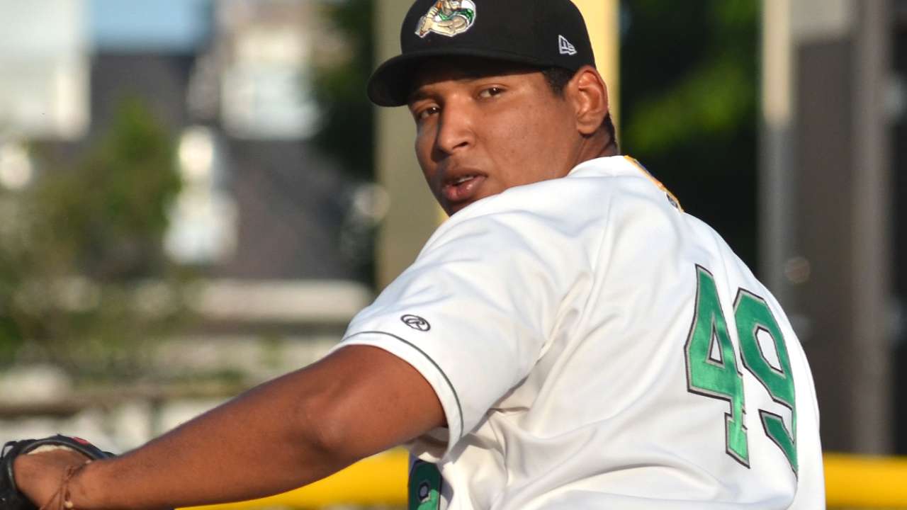 Mariners option righty Guaipe to Triple-A