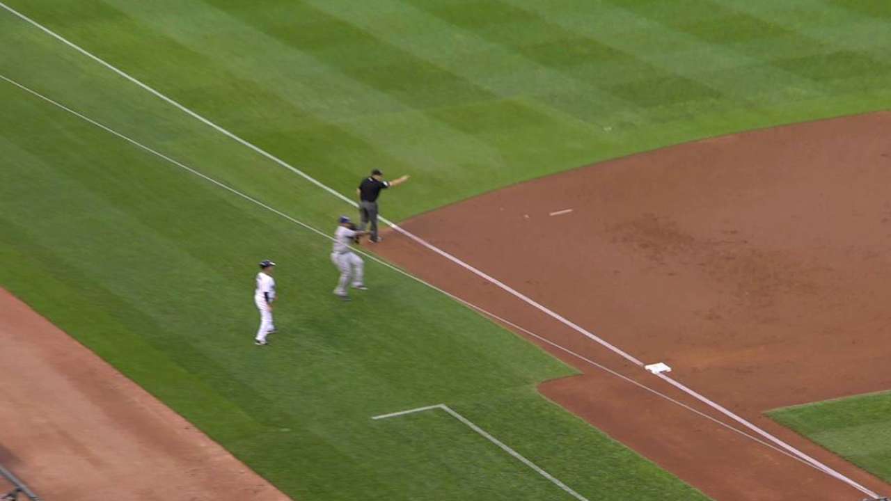 Beltre's acrobatic play