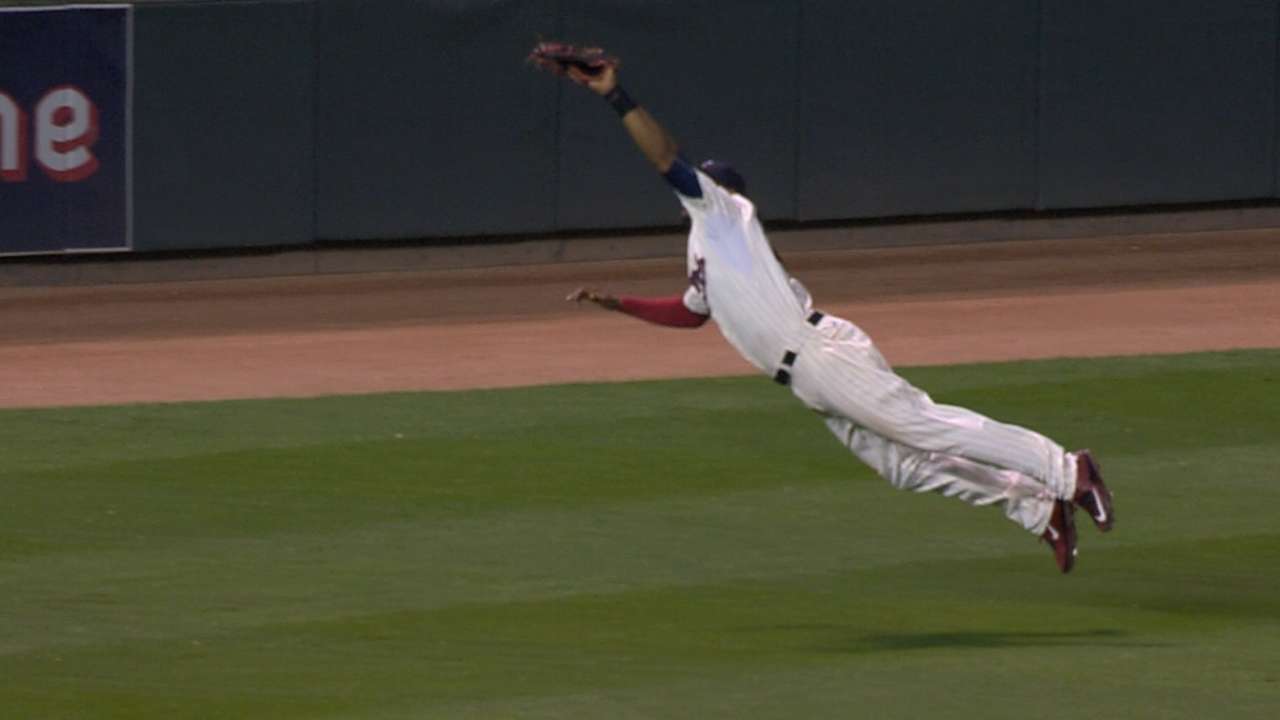 Must C: Hicks' amazing catch