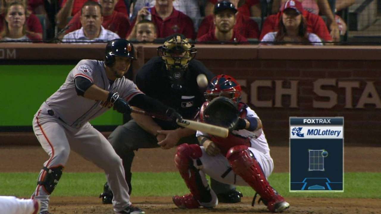 Molina catches pop bunt