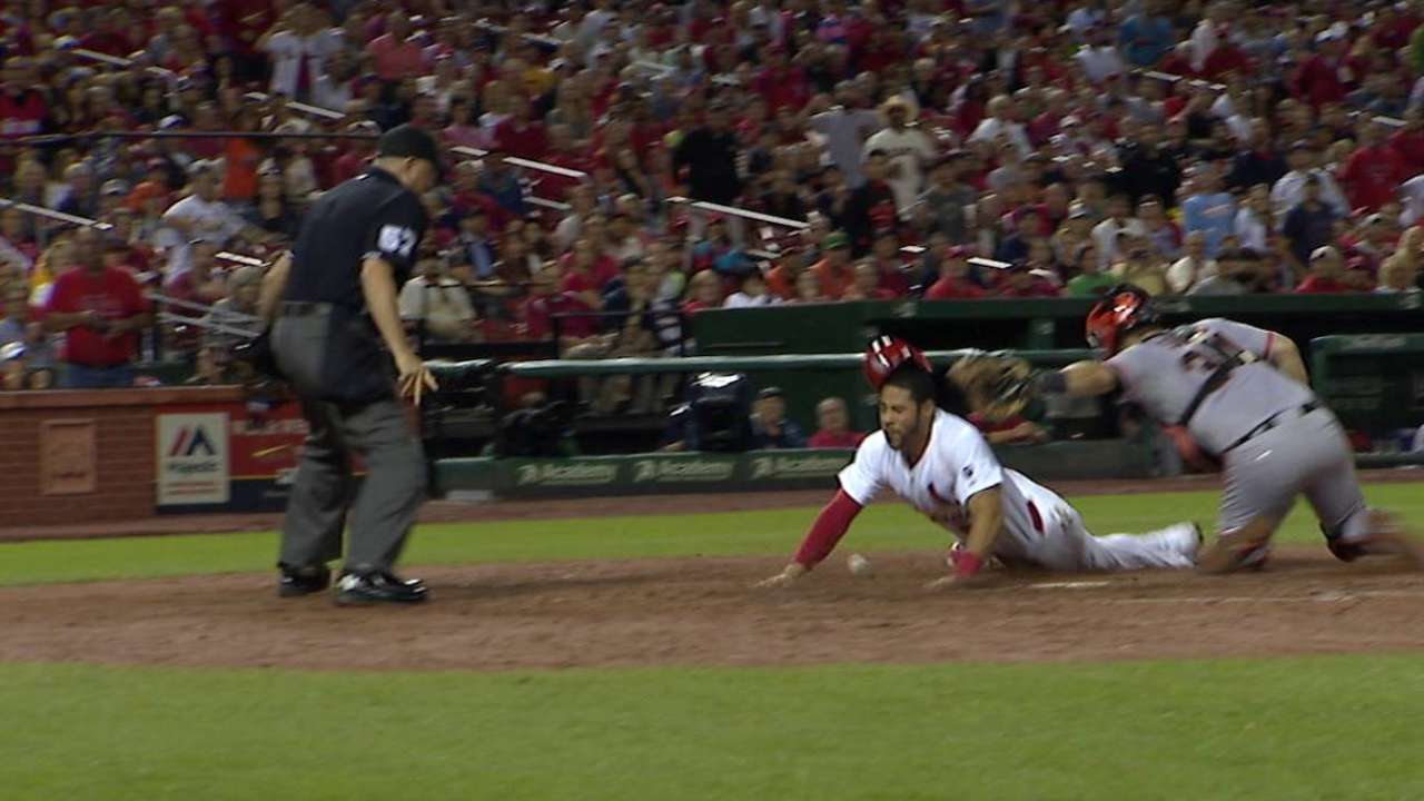 Carpenter's RBI fielder's choice