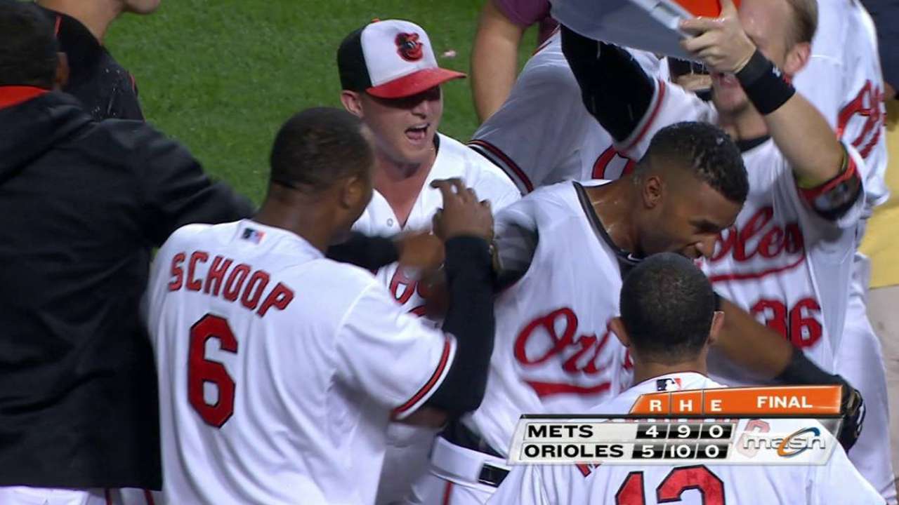 Urrutia's walk-off homer