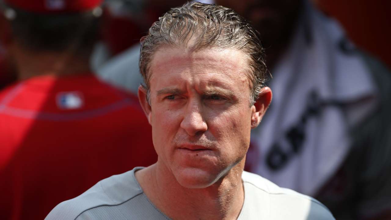 MLB Tonight: Utley to Dodgers