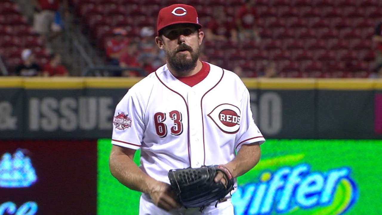 LeCure perfect in his return to Reds' bullpen