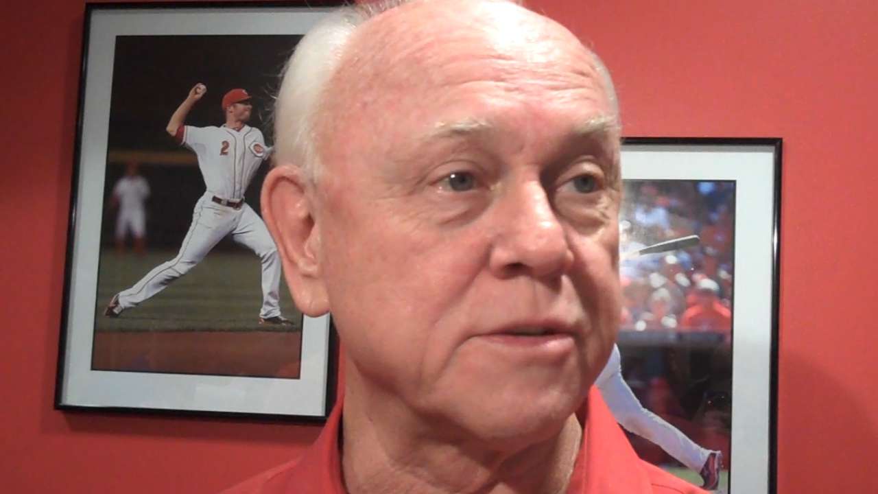 Reds deal Byrd to Giants for pitching prospect