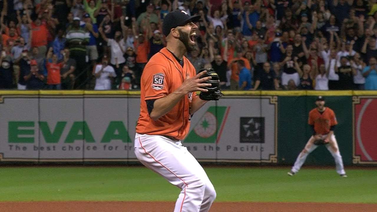 No-hit masterpiece earns Fiers AL POW nod