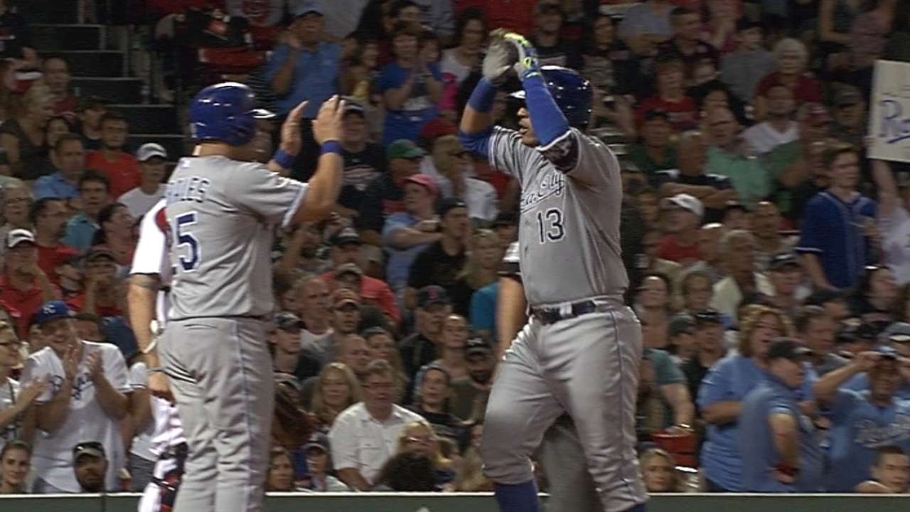 Perez, Ventura lift Royals past Red Sox
