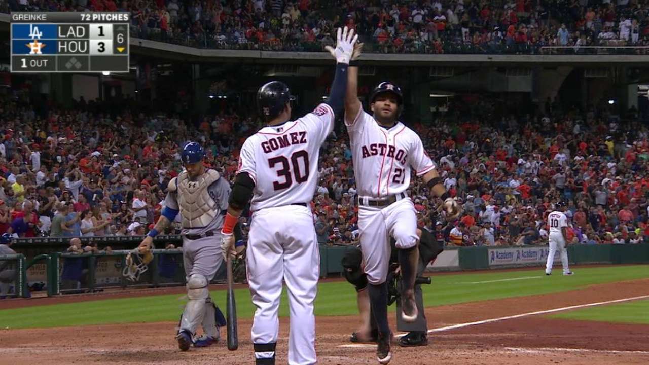 Astros blast off to best Greinke, Dodgers