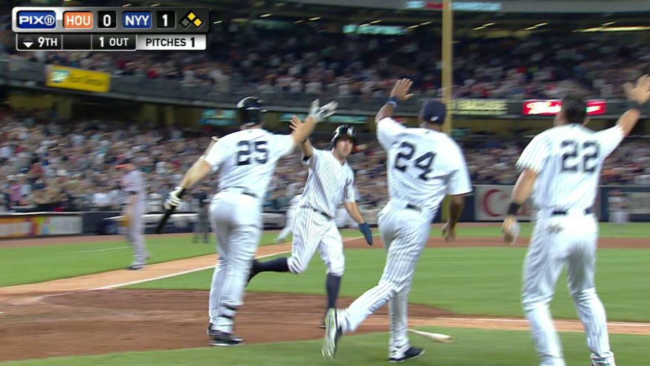 Yankees dejan tendidos a Astros y empatan liderato