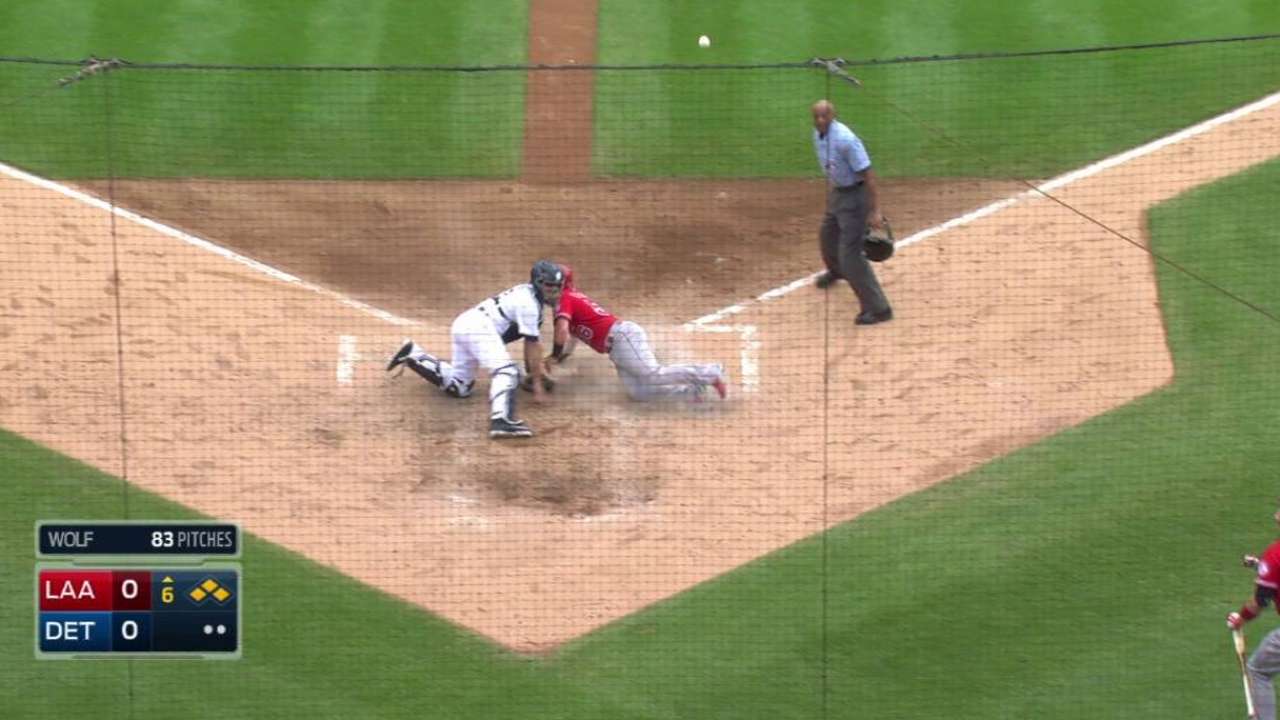 Pujols' RBI single