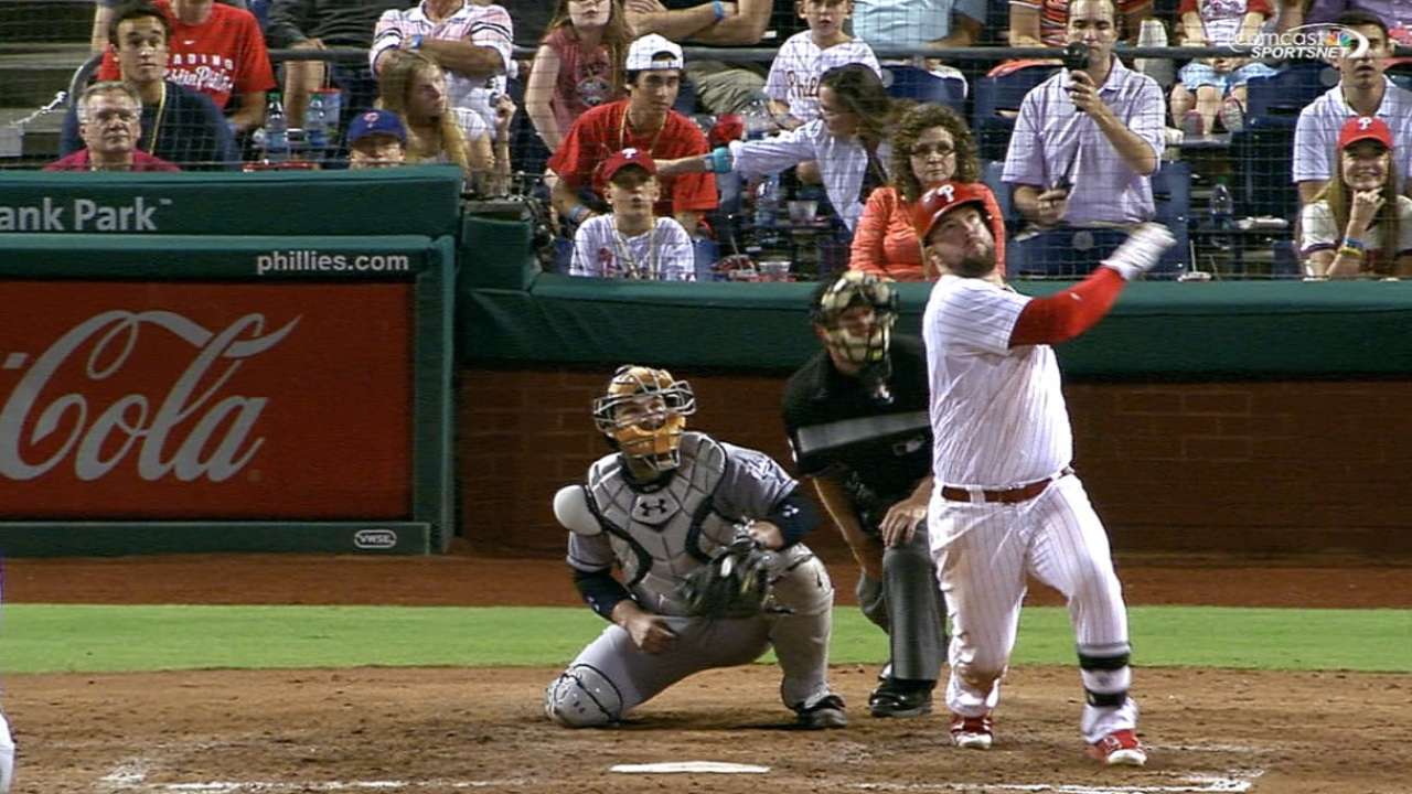 Phillies' five-run 8th
