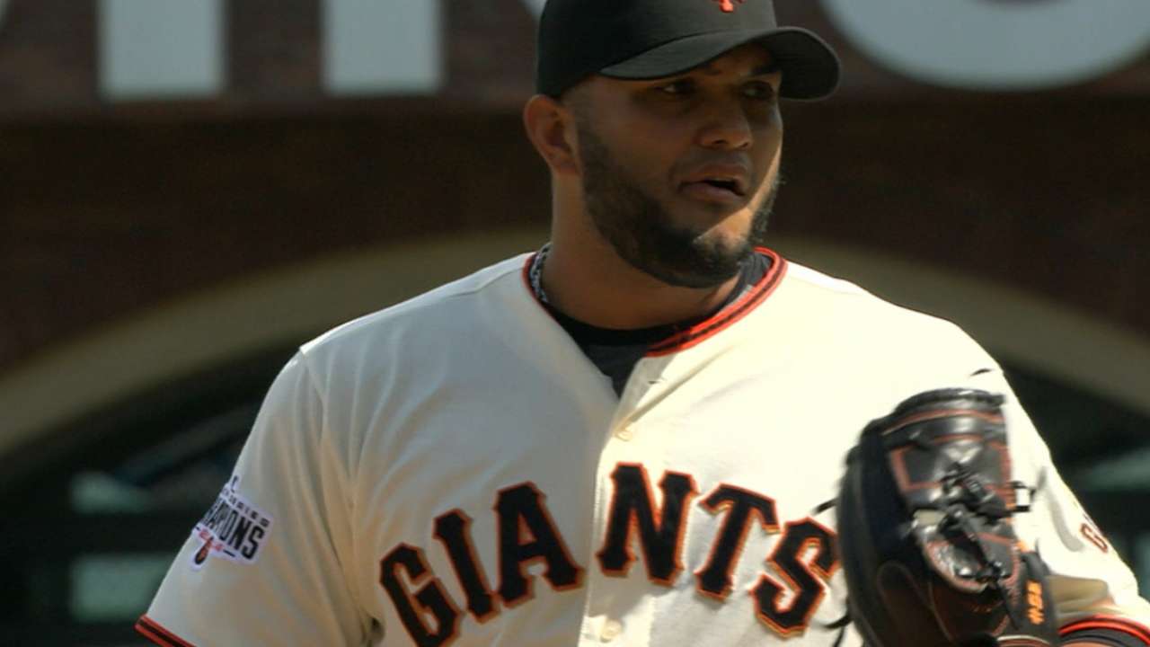 Nationals sign reliever Petit to 1-year deal