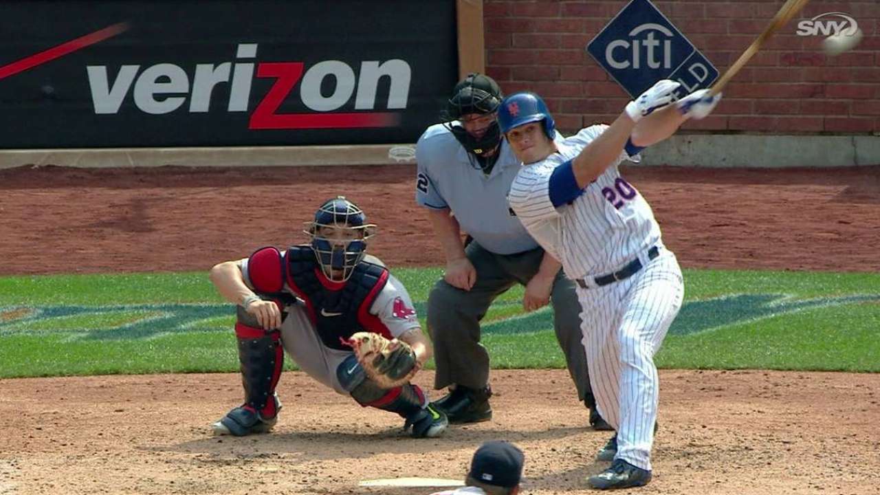 Indians add Recker as non-roster invitee