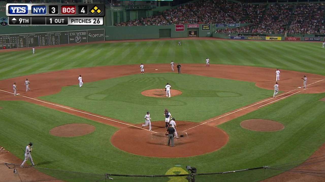 Headley's bases-loaded walk