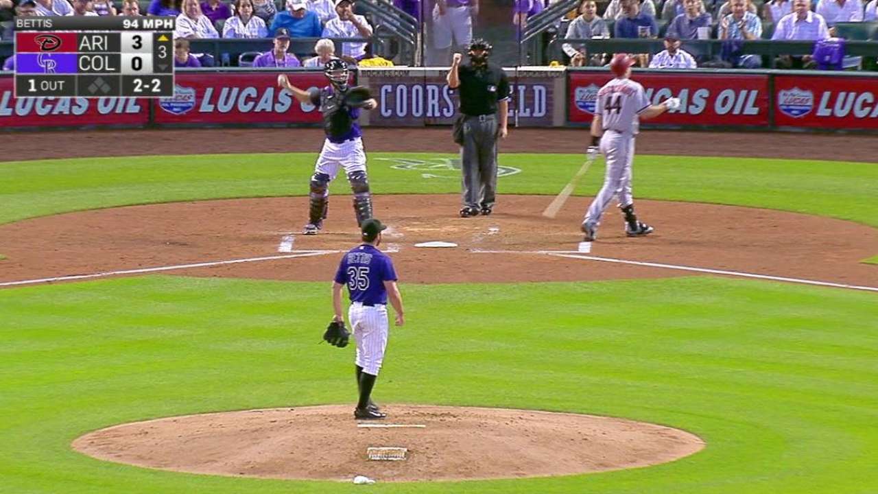 Bettis fans Goldy
