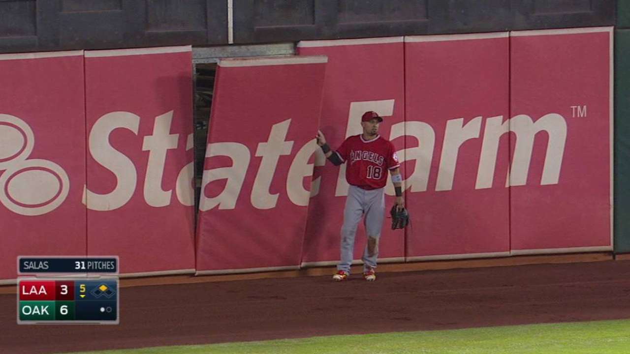 Victorino dislodges wall