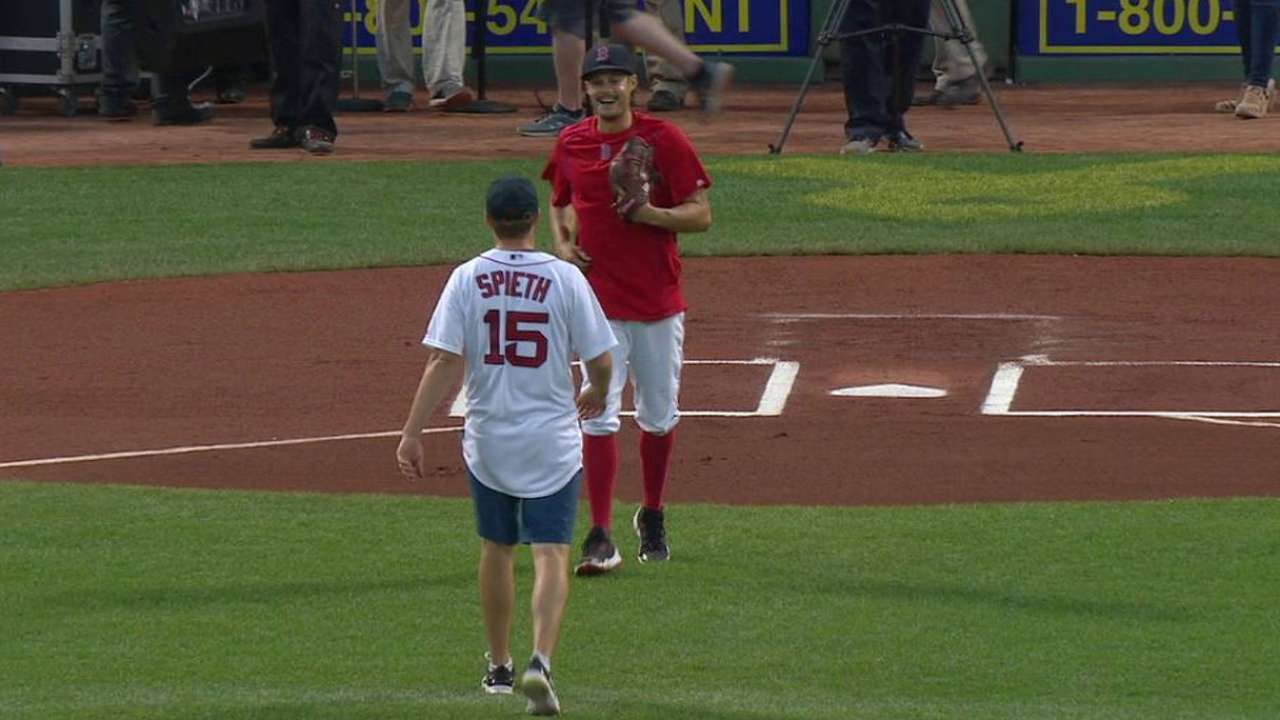 Spieth: Fenway 'greatest ballpark' in world