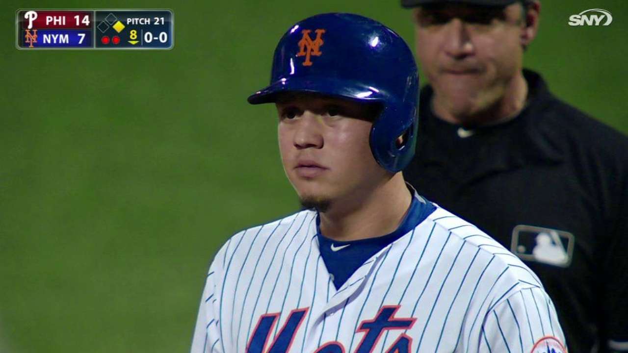 Flores' RBI single