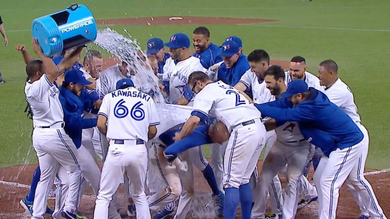 Goins' walk-off HR lifts Jays over Tribe in 10