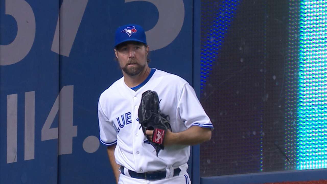 Blue Jays back Dickey's 4-hitter vs. Indians