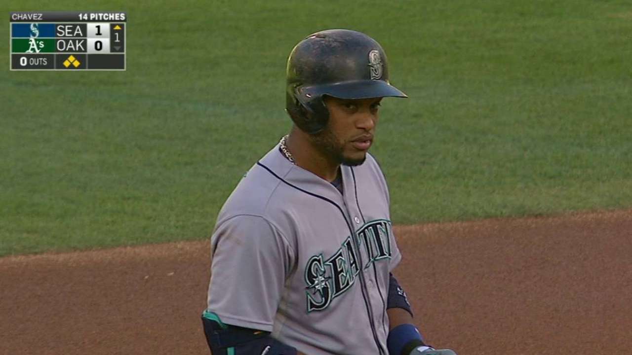 Hernández, Canó lideran victoria de los Marineros