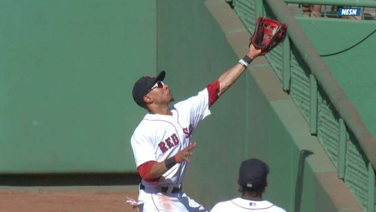 Betts races to make another 'special' grab