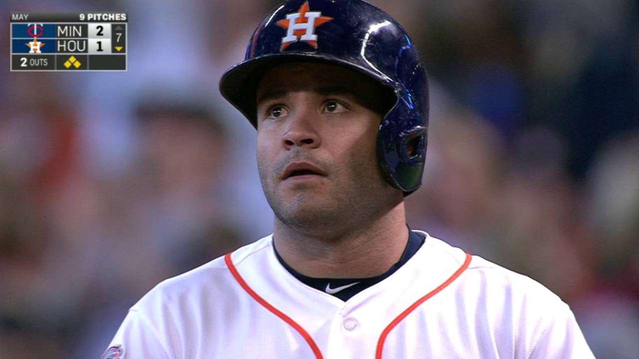 Altuve's RBI infield single