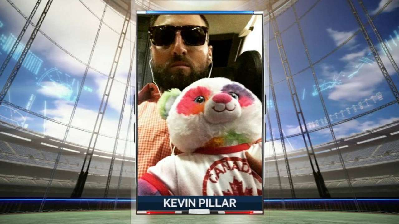 Blue Jays' rookies must carry teddy bears