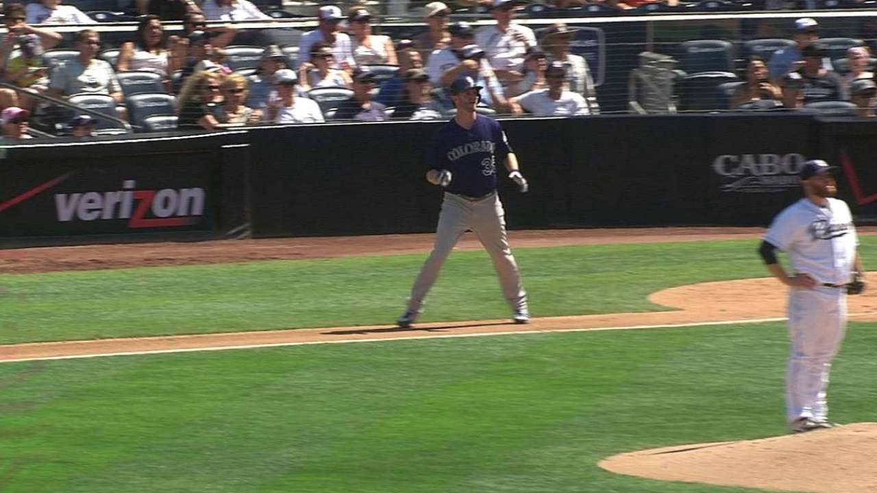 Rockies superan a Padres con bate, brazo de Kendrick