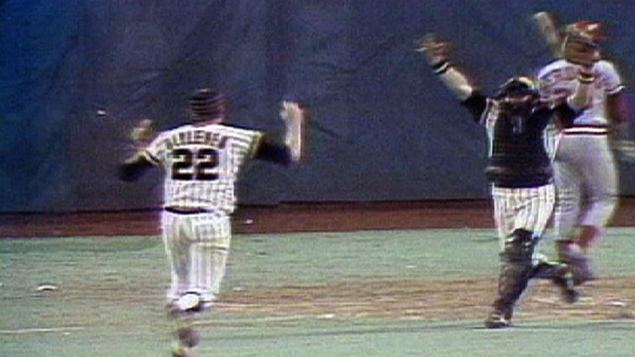 Pirates advance to World Series