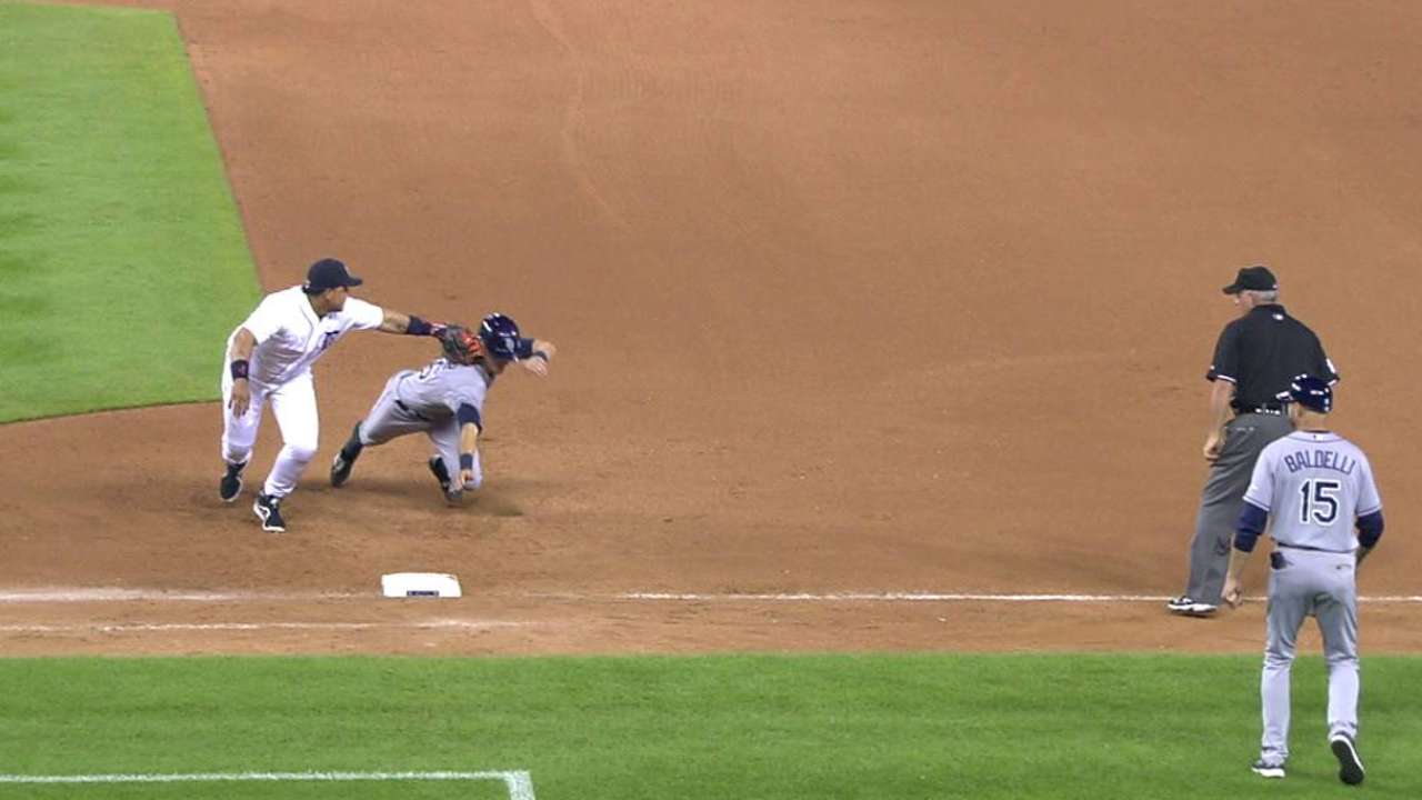 Miggy admits Tigers' struggles weigh on him