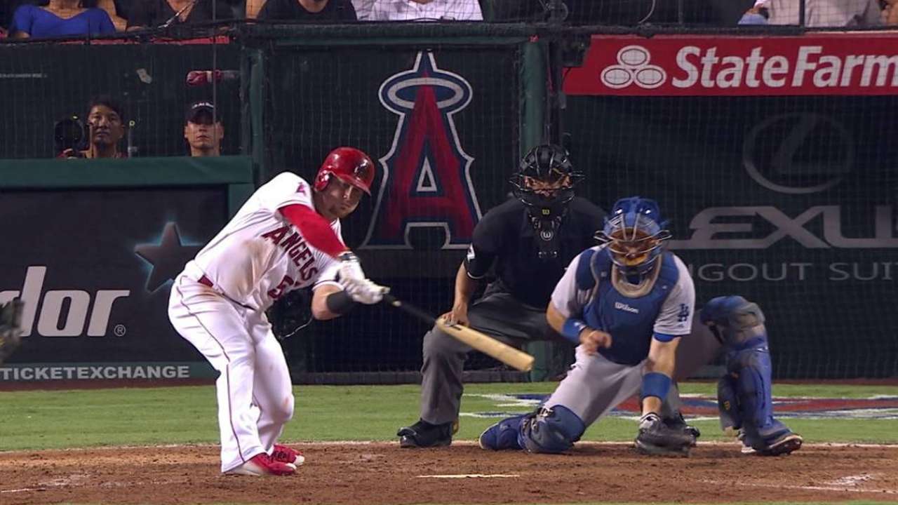 Kershaw fans Calhoun to end jam